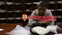 4 bánh heroin và nhiều vũ khí nóng tại nhà trùm ma túy Lạng Sơn 
