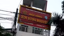 Ảo thuật tại tiệm vàng: Chủ tiệm đổi vàng thật lấy vàng giả