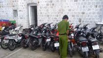 Trộm hàng chục xe, thuê làm giả giấy tờ 2 triệu/bộ