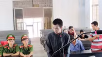 Gạ cháu gái của bạn làm chuyện người lớn