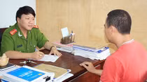 Bắn thử súng hơi trúng nhà hàng xóm