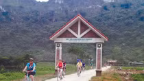 Làng cổ giữa trùng khơi tự làm du lịch