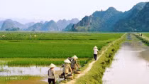 Tập trung đầu tư vùng dân tộc, miền núi