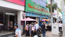 Bình gas phát nổ, tiệm bánh kem ngùn ngụt bốc hỏa