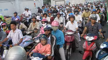 Băn khoăn với các loại phí xe cá nhân