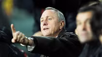 Johan Cruyff – vị thánh của bóng đá hiện đại