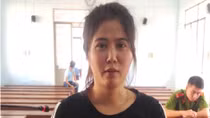 Hot girl lại buôn ma túy trong lúc chữa HIV