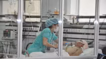 Khó nối tay đứt lìa cho nam thanh niên bị truy sát