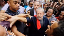 Cựu Tổng thống Brazil Lula da Silva đối mặt với 13 năm tù
