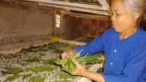 Ngôi làng đổi đời nhờ nghề "ăn cơm đứng"