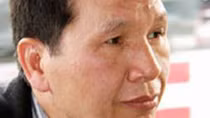 Người nghiêng về những thân phận cô lẻ