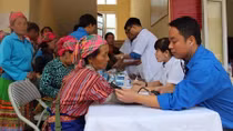 Trên 500 người dân vùng cao được khám và cấp phát thuốc miễn phí