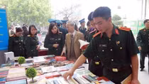 Khai mạc triển lãm “Sách - Hành trang quân ngũ”