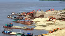 Vi phạm trong khai thác cát, 3 công ty bị xử phạt