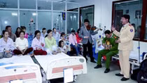 Mang tiếng hát đến cho bệnh nhân nghèo