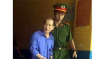 Gã đàn ông đốn mạt hiếp dâm cháu ngoại của vợ