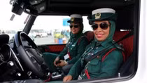 Cảnh sát Dubai ở nơi siêu giàu