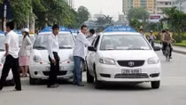 Sẽ thu hồi phù hiệu taxi của những doanh nghiệp nhỏ lẻ