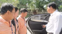 Đừng tự chuốc họa vì không thắt dây an toàn và cái lock cửa xe ôtô