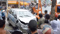 Tử vong do ngồi trong tiệm sửa xe