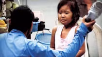 Bé trai 3 tuổi bị cô giáo “bạo hành” vì tè dầm