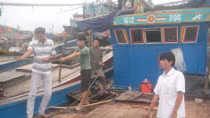 Nghị lực phi thường của chủ tàu khuyết tật