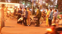 Bé gái 2 tuổi chết thương tâm sau cú va chạm với xe tải 