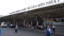 Dịch vụ Cảng hàng không quốc tế Tân Sơn Nhất còn nhiều “sạn”