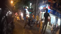 Xâm nhập đường dây chăn dắt trẻ em bán kẹo cao su ở Hà Nội