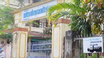 Kinh hãi kim tiêm vứt đầy trường học 