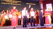 Tập đoàn Number 1 được vinh danh 'Nhà công thương xuất sắc 2015'