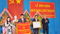 Nhị Quý long trọng đón nhận danh hiệu Anh hùng LLVTND