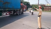 Máu và mồ hôi người chiến sĩ trên những cung đường