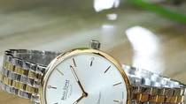 Cháu bé 9 tuổi làm đơn hoàn thuế đồng hồ 6 tỷ đồng