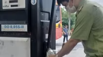 Phát hiện 20.000 lít dầu Diesel bẩn ở Nam Định