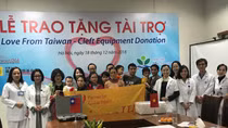 Tặng máy nội soi ống mềm của Quỹ Noordhoff Đài Loan cho BV Nhi Trung ương