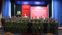 Chia sẻ kinh nghiệm chống buôn lậu với học viên Cảnh sát
