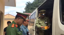 Chống buôn lậu, một cán bộ hy sinh