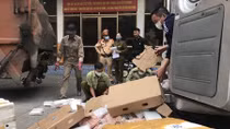 Tiêu hủy 1 tấn chân gà không rõ nguồn gốc