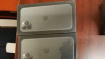 Thu giữ nhiều iphone, ipad, đồng hồ thông minh tại chung cư Ngô Gia Tự