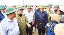 Phó Thủ tướng Thường trực chỉ đạo công tác khắc phục hậu quả bão lụt 