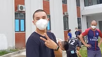 "Hết dịch rồi ta nuôi lại tóc xanh"