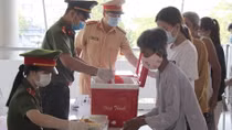 “Bát cháo yêu thương” ở Bình Minh