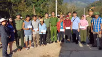 Sẻ chia khó khăn với người dân vùng tâm bão số 9