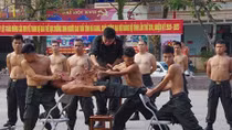 "Thót tim" với màn thao diễn của Cảnh sát cơ động