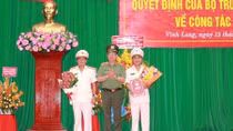Công bố và trao quyết định Giám đốc Công an tỉnh Vĩnh Long