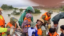 Mưa to thêm thủy điện xả lũ, nông thôn mới còn 2 bàn tay trắng