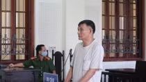 Mất tiền tỉ vì nghe “thầy” phán dưới đất vườn có kho báu