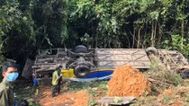 Vụ xe khách lao xuống vực ở Kon Tum: 17 nạn nhân xuất viện