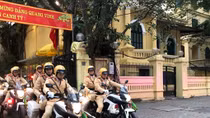 Công an Hà Nội ra quân đảm bảo trật tự ATGT dịp đầu xuân